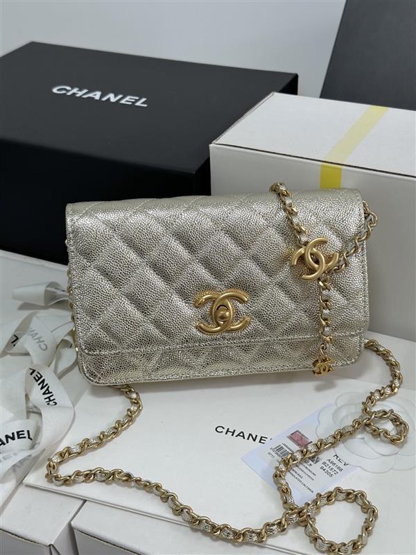 2026127205141752 700